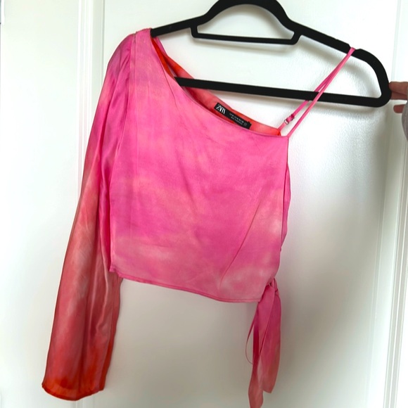 Zara Tops - ZARA, NWOT one shoulder top